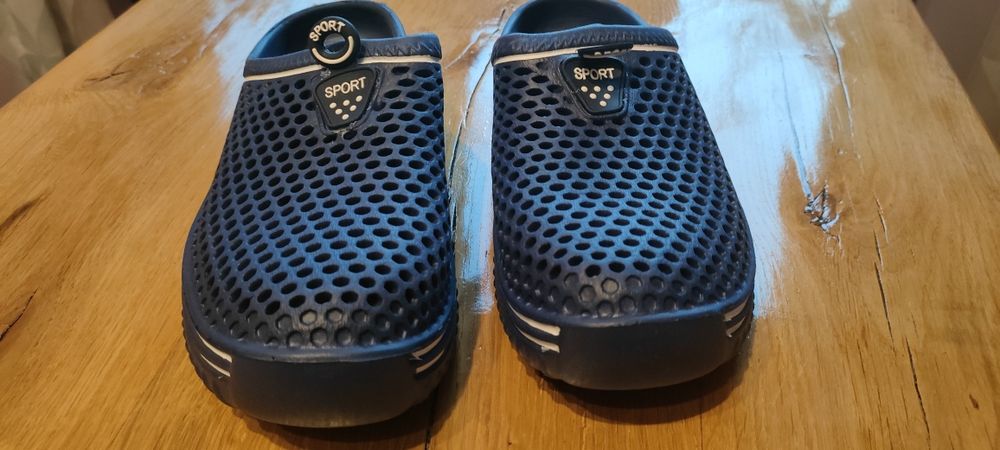 Nowe lekkie piankowe klapki rozmiar 39