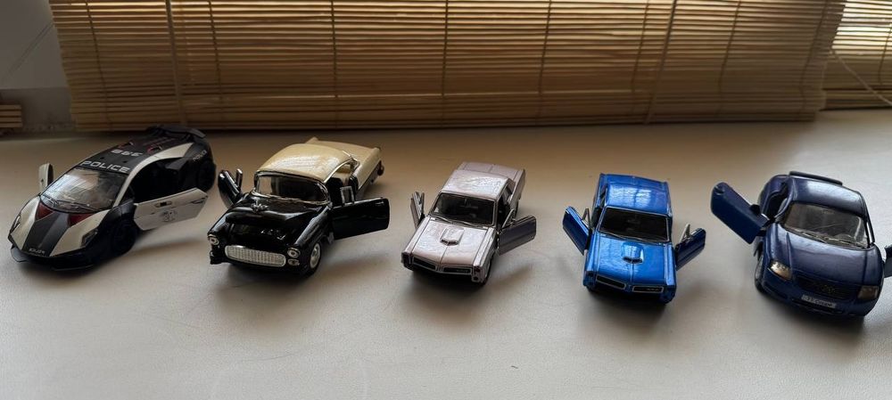 Машинки для колекції