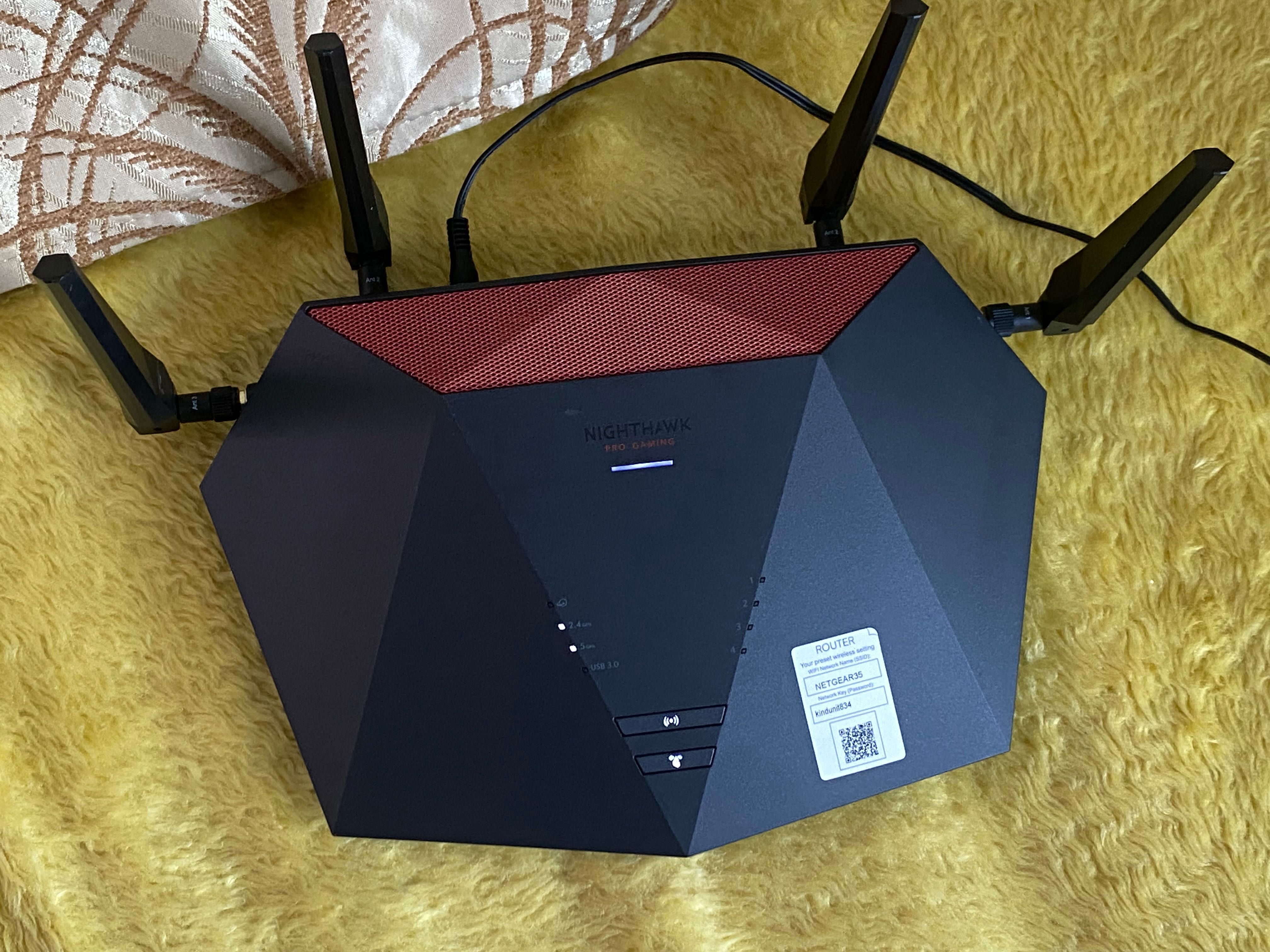 Wi-Fi роутер NETGEAR XR1000 Nighthawk AX5400 Стан нового!