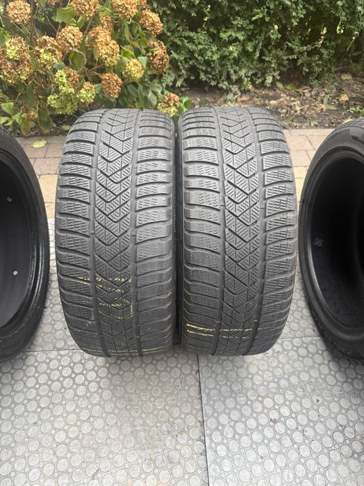235-45 R18 98V Pirelli Winter Sottrozero 3 2шт