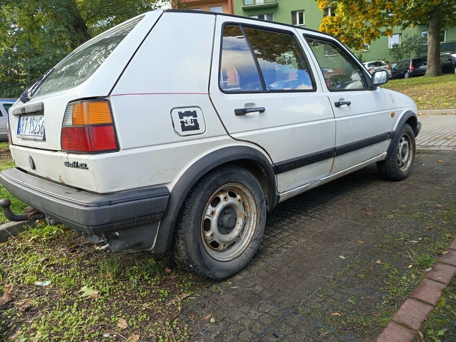 Volkswagen Golf 2 1.3 Benzyna 1990 Rok 
Oc na rok