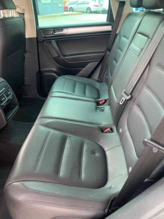 2016 Volkswagen Touareg VR6 Sport