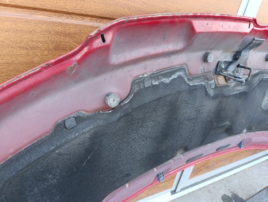 Maska pokrywa silnika czerwona  VW t5