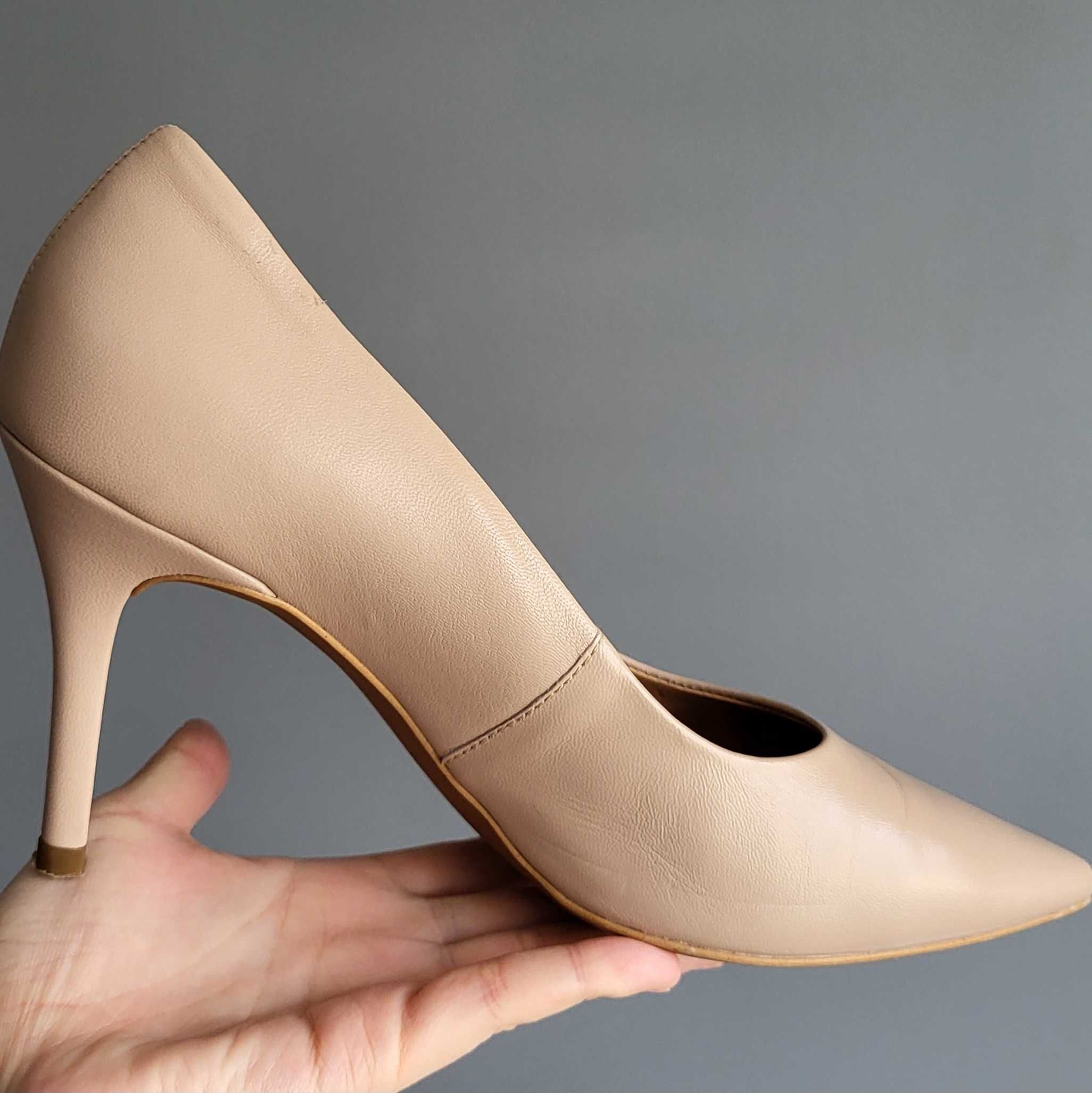 Skórzane buty na obcasie Ryłko