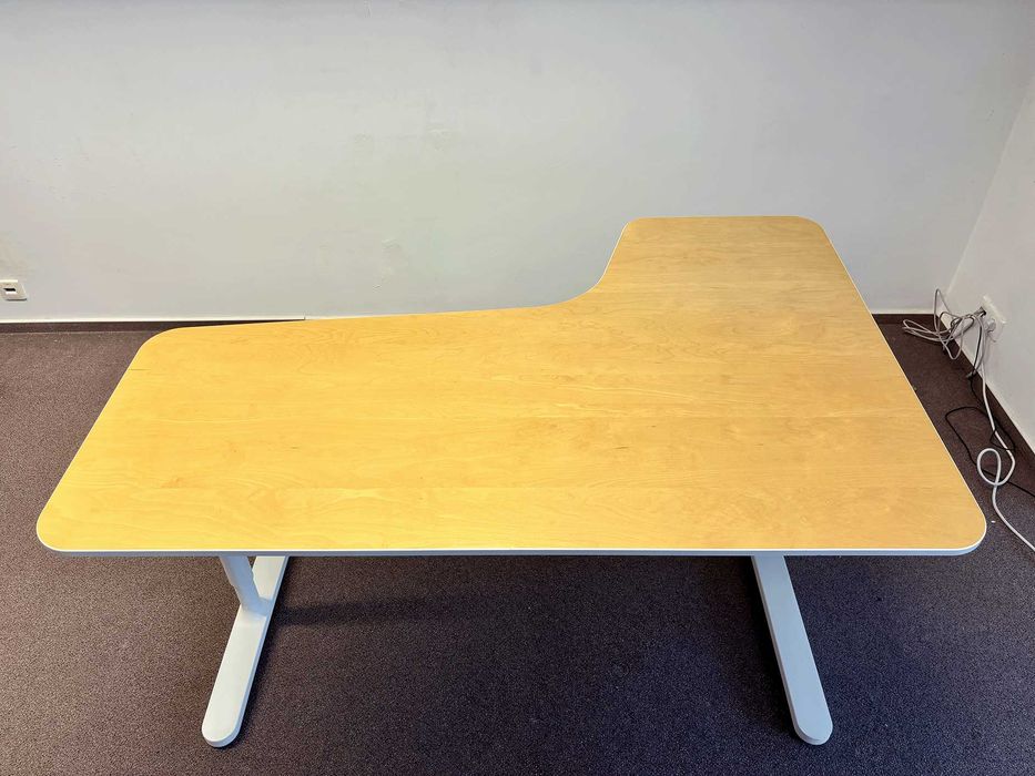 Meble biurowe Ikea komplet biurka, stół konferencyjny, fotele, szafki