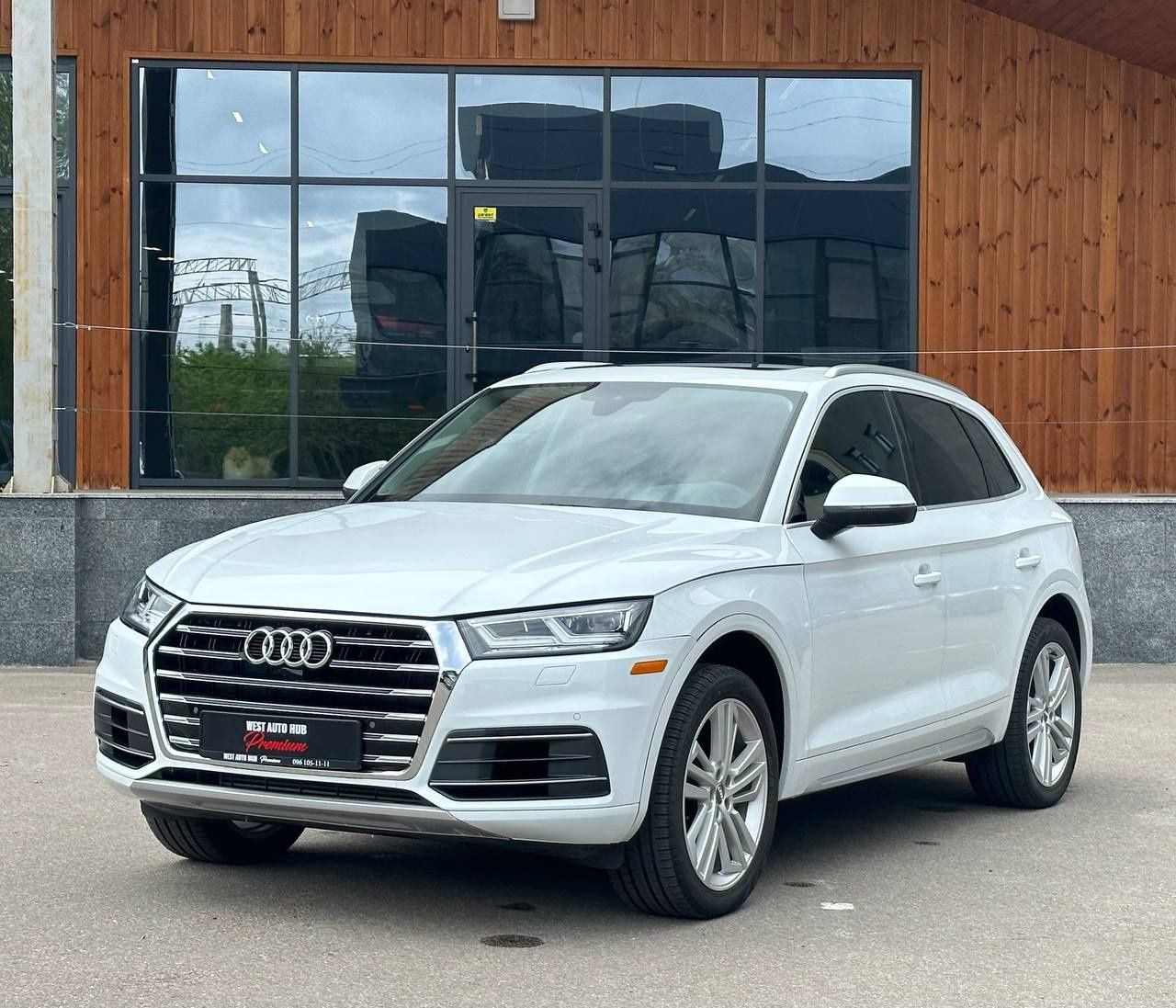 Продам Audi Q5 2018