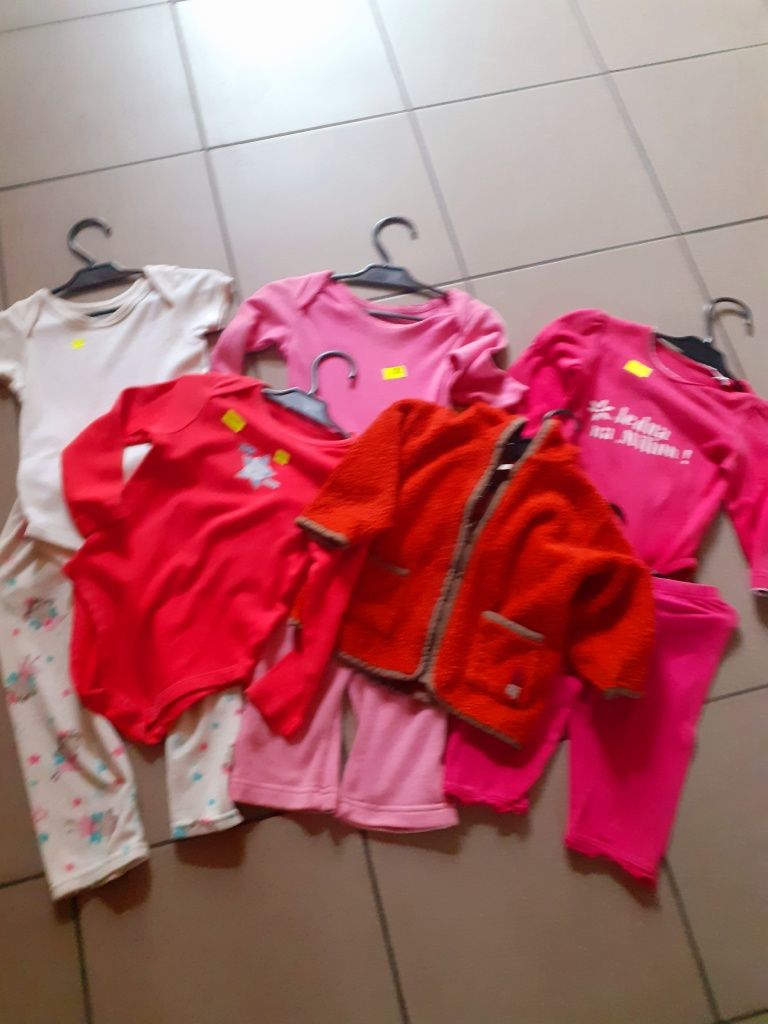 Niespodzianka Gratis zestaw ciuszków  na 18-24 m-ce miesiące body bluz
