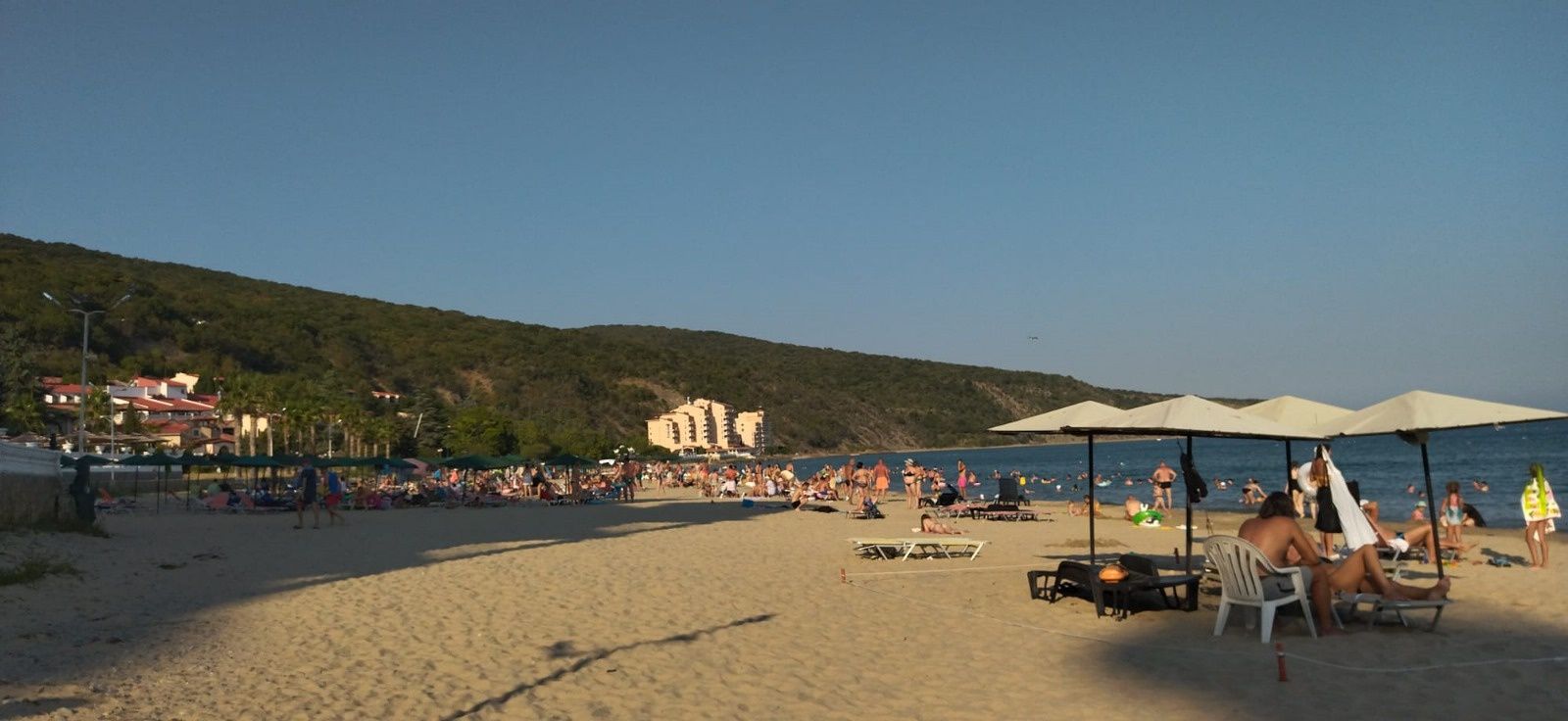 2 pokoje blisko plaży z basenem