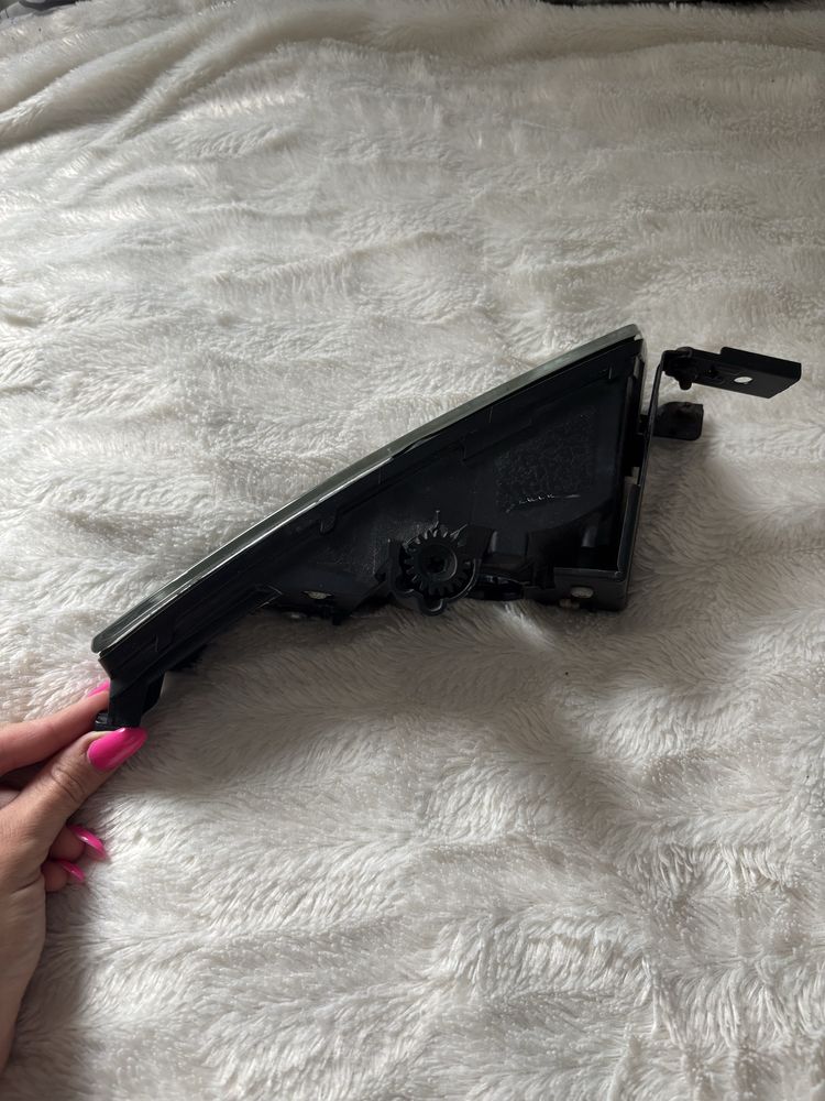 Honda CRV halogen lampa przeciwmgielna prawa