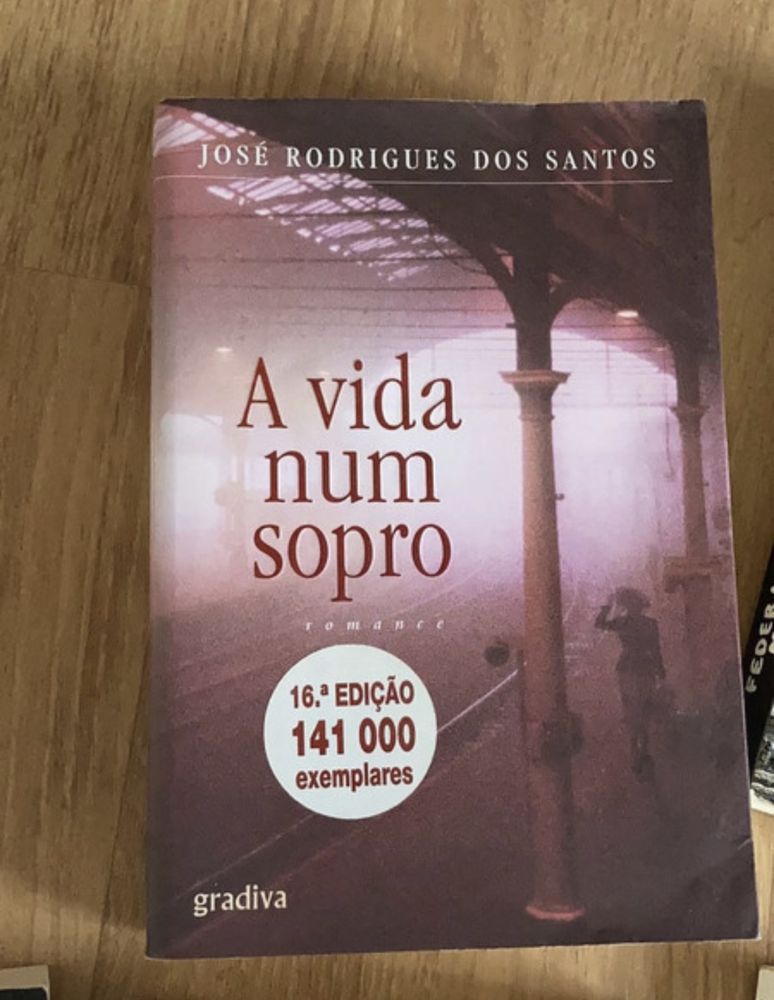 Livros modernos baratos novos