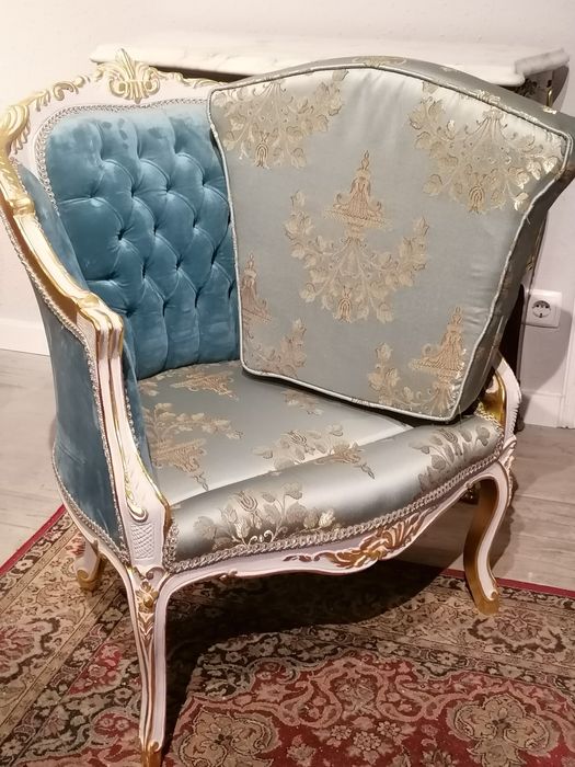 Bergère  (ou Cadeirão, Poltrona, Cadeira de braços), estilo Luís XV.