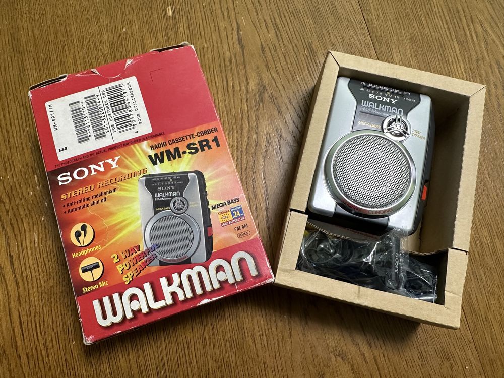 Диктофон та програвач SONY Walkman WM-SR1