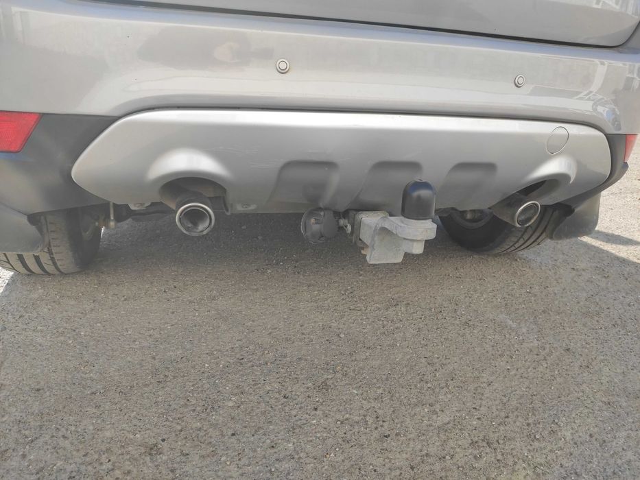 автомобіль Ford kuga 1