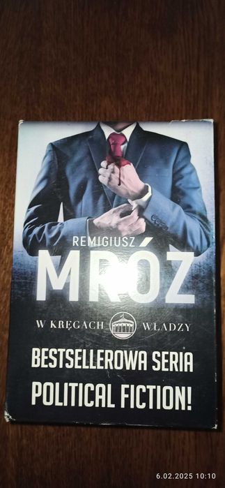 Remigiusz Mróz.Władza absolutna Większość bezwzględna Wotum nieufności