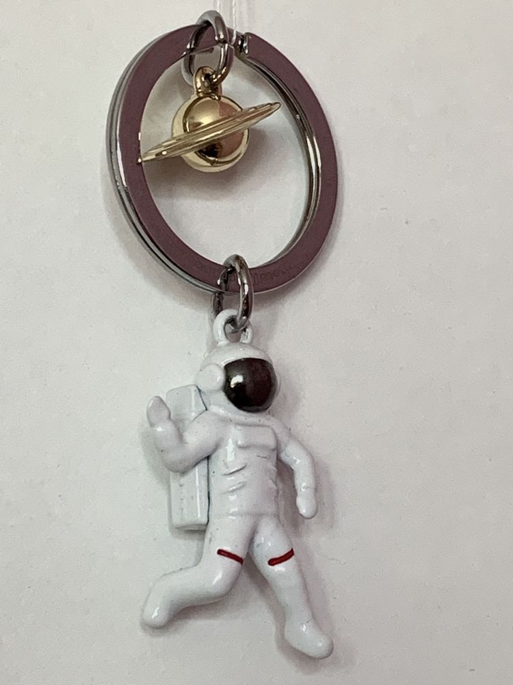 Металевий 3D брелок Астронавт METAMORPHOSE Astronaut космонавт