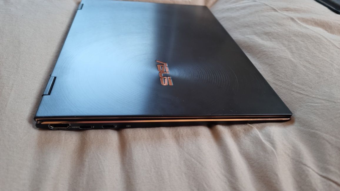 DOTYKOWY i mocny Laptop ASUS Zenbook Flip S i7/16GB/1TB UX371EA