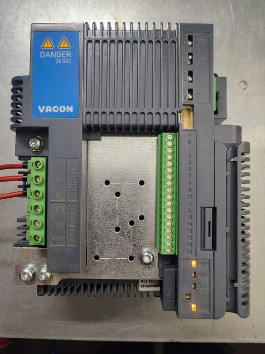 Falownik trójfazowy VACON 0.75 kW