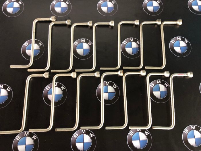 БМВ Е39 Е46 Е60 Е90 ключ балонний запаска BMW Балонник 17 Heyco