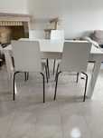 Mesa de jantar extensível com 4 cadeiras extensível Ikea branca