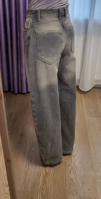 Продам Джинси Bershka Baloon