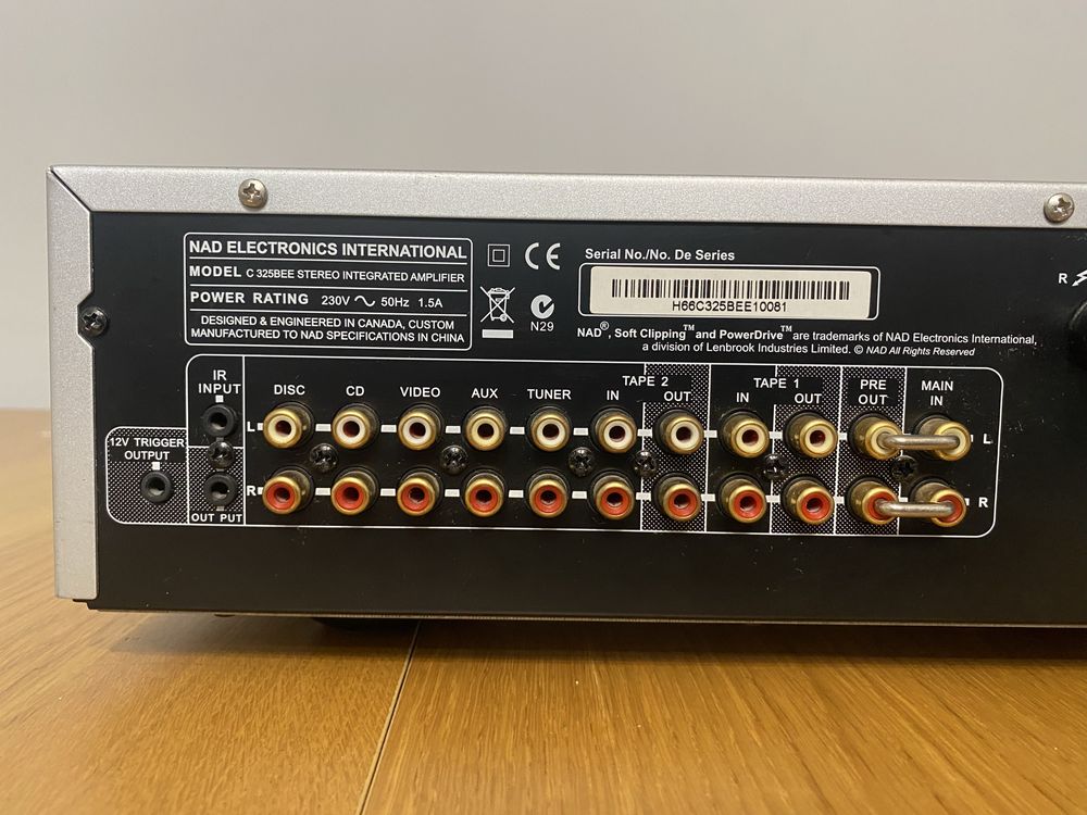 NAD C 325BEE wzmacniacz stereo + pilot