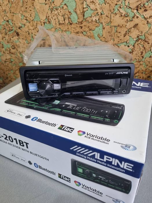 Автомагнитола Alpine ute201 bt