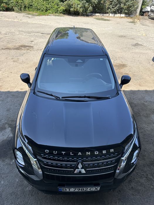 Mitsubishi Outlander 2022 | 2.5 л | AWD |
