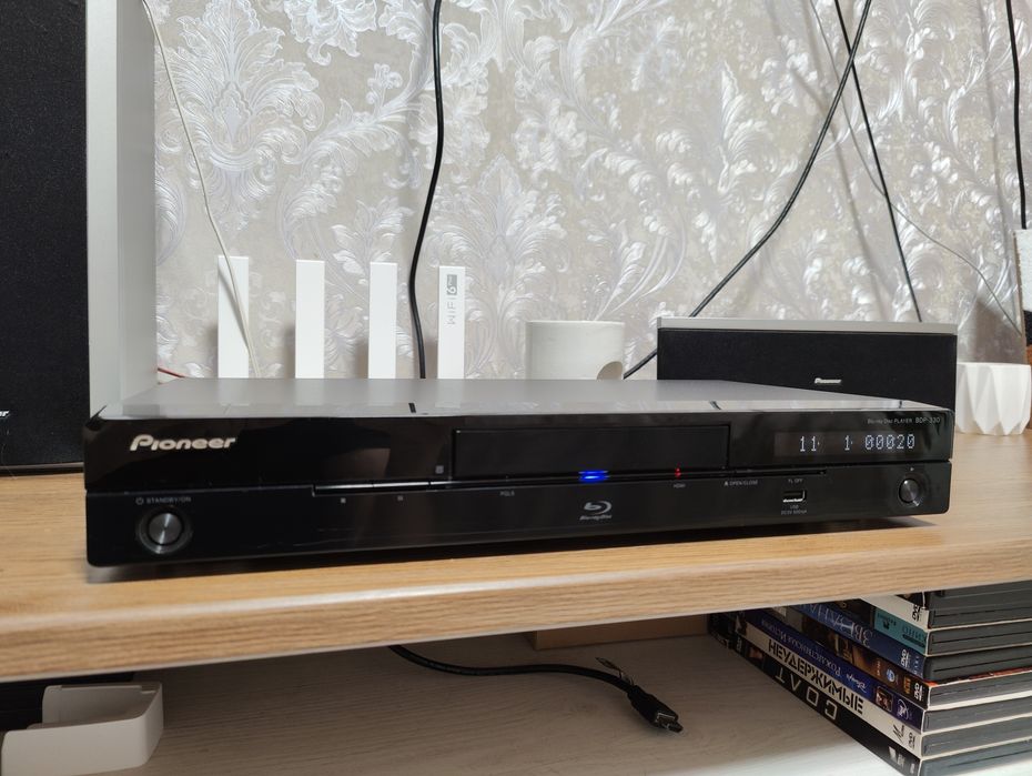 Blu-ray плеер Pioneer BDP-330