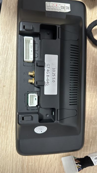 Radio Mercedes w 212  8/64 gb