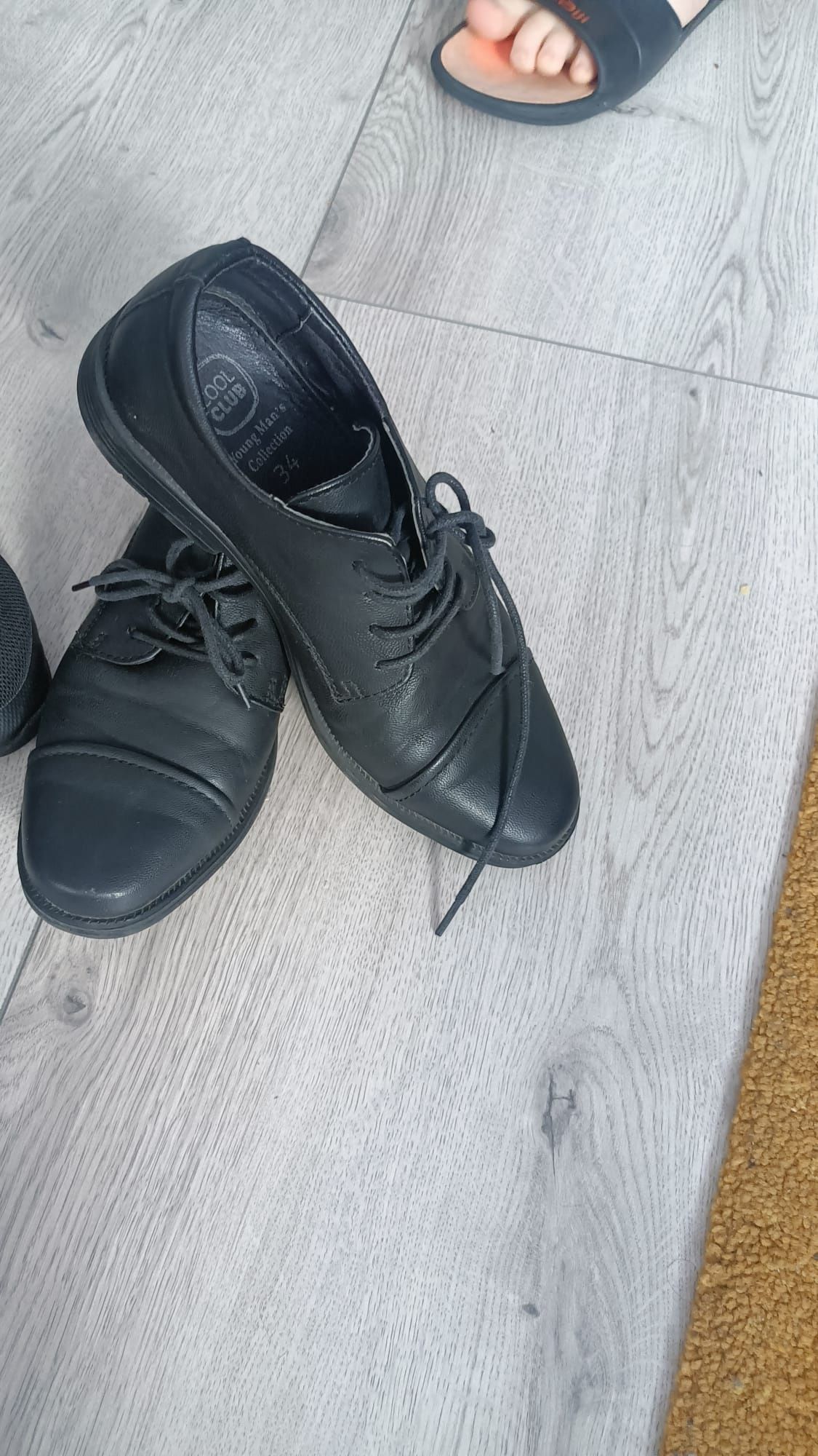Alba dla chłopca 80 zł   i buty 40 zł