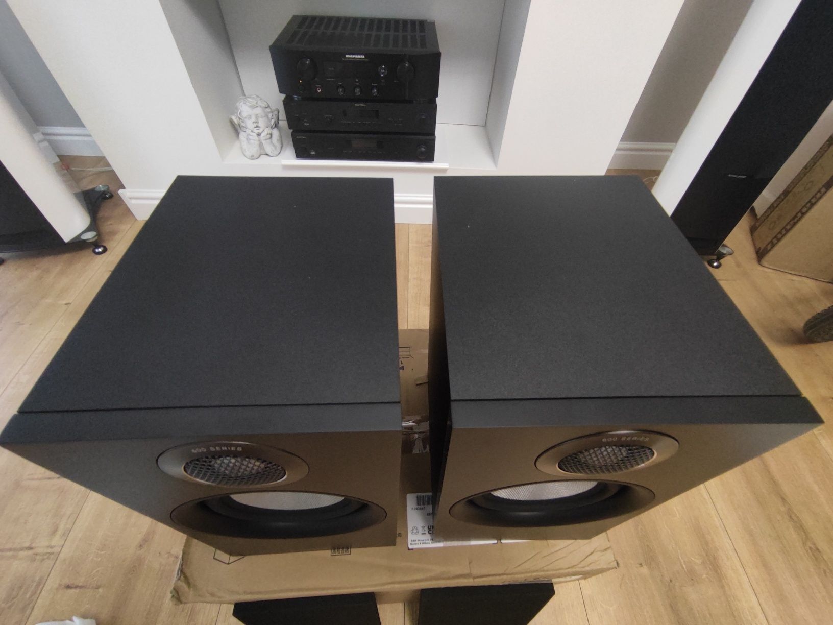 Bowers Wilkins 607 S2 glosniki