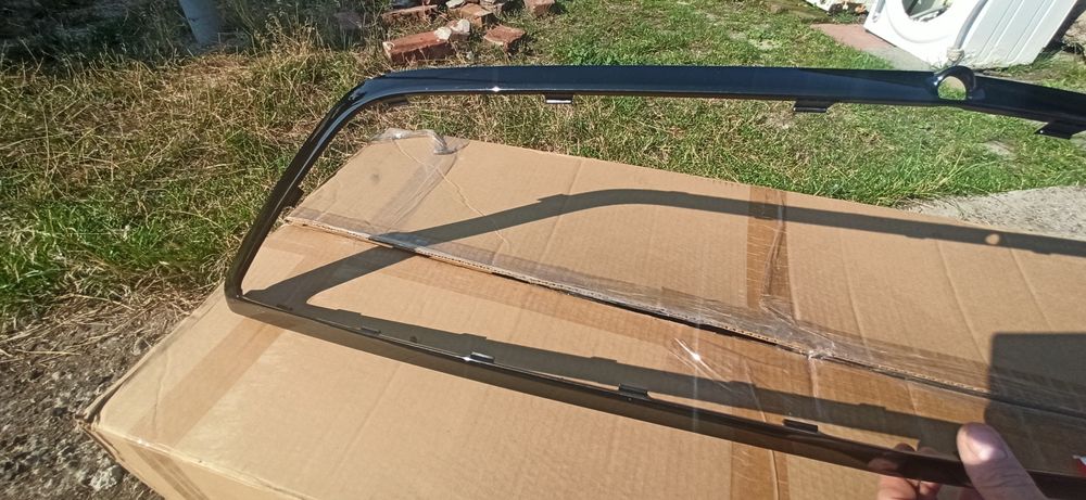 Рамка решітки радіатора Chevrolet bolt EUV 42803280, 42803280