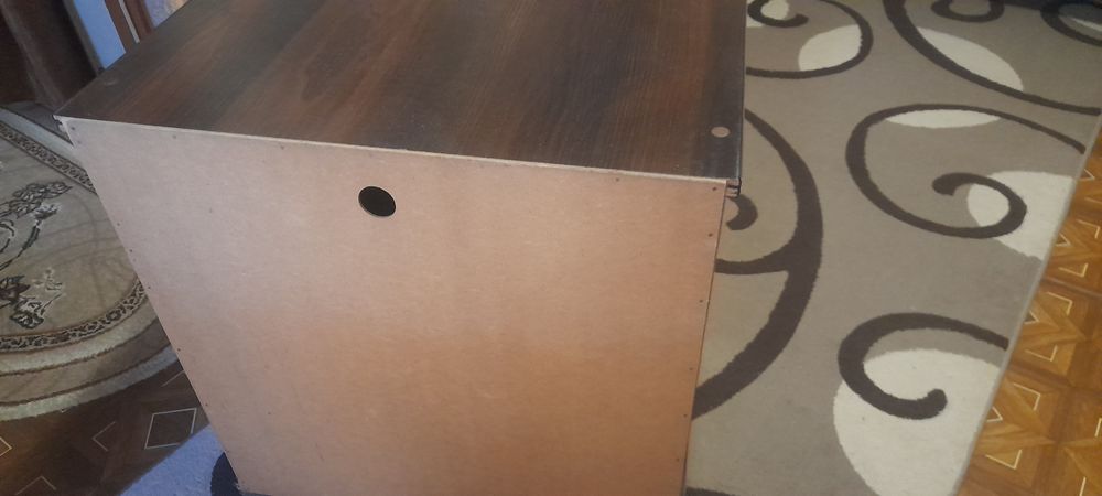 Продаю тумбу под Тв