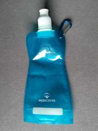 Niebieski worek na wodę napoje z karabińczykiem