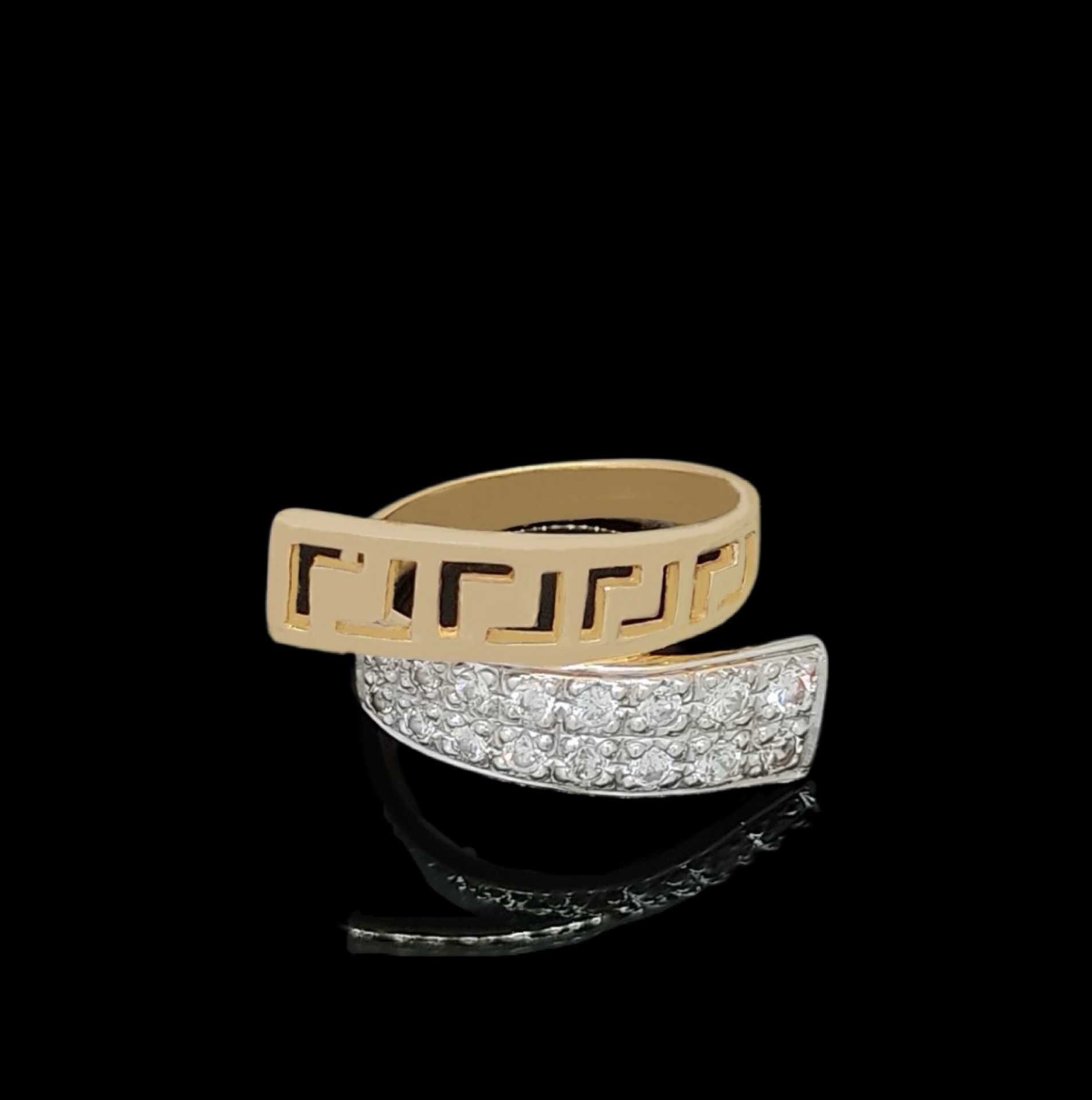 Золота каблучка 585" з фіанітами (Золотое кольцо Versace  585")