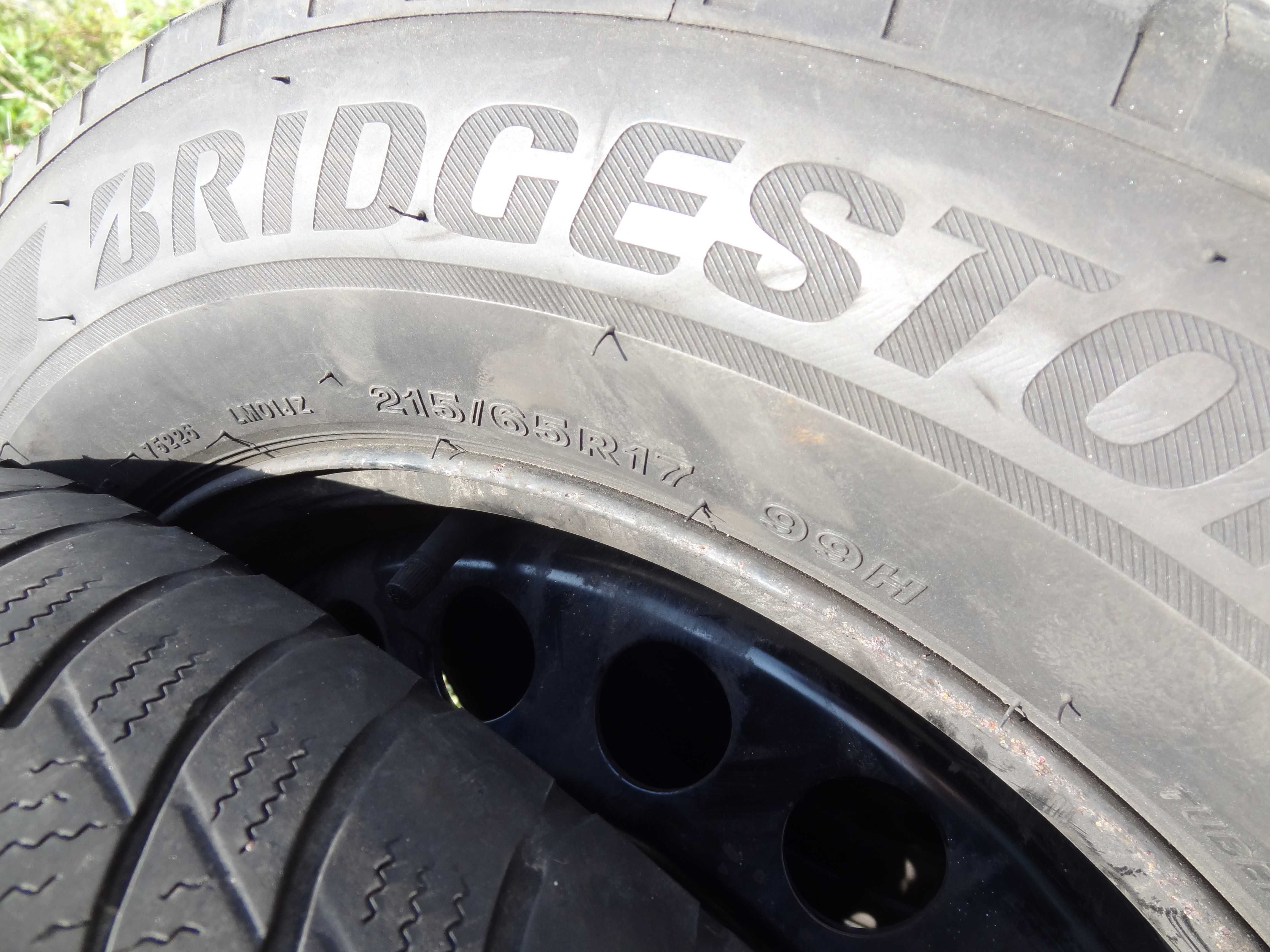 Зима 215/65R17 BRIDGESTONE - 4шт. - 2020 - на добивание