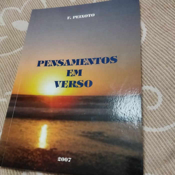 Livro "Pensamentos em verso"