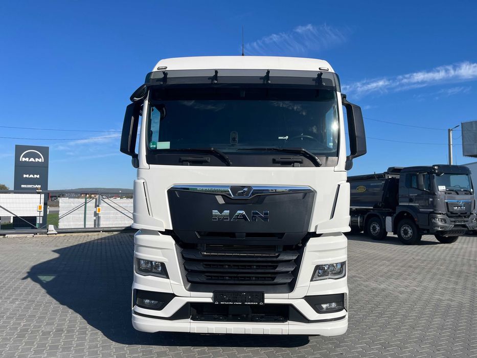 MAN TGX 26.470 6X2-4 LL BDF 2021 Промтоварний фургон-контейнер