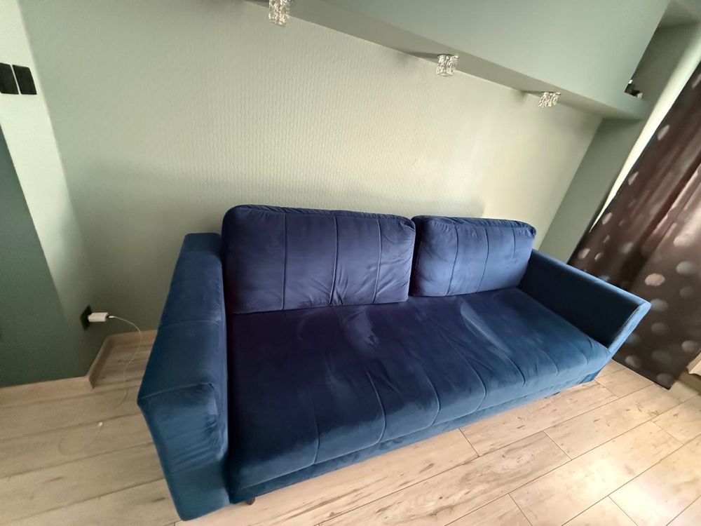 Sofa z funkcją spania granatowy welur