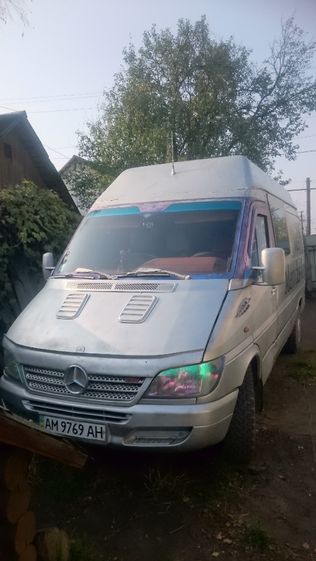 Продам Mercedes Sprinter 312 TDI грузопасажирскій. 8місць