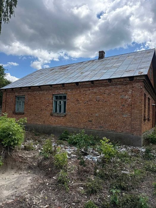 Продаж будинку біля Кременця