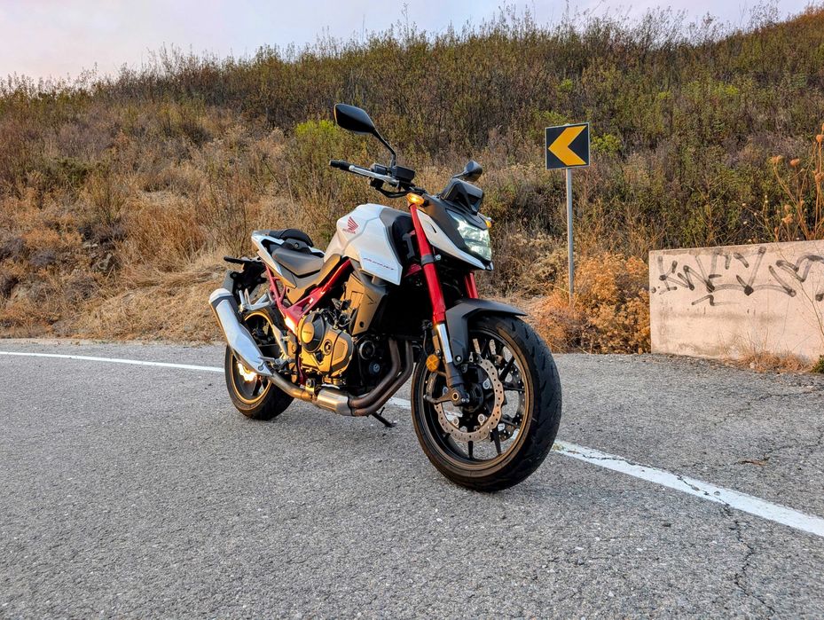 Honda Hornet 750 – 2023 – 11.000 km