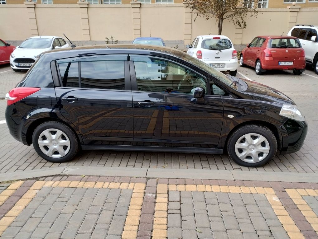 Сдам в аренду авто nissan tiida 2012