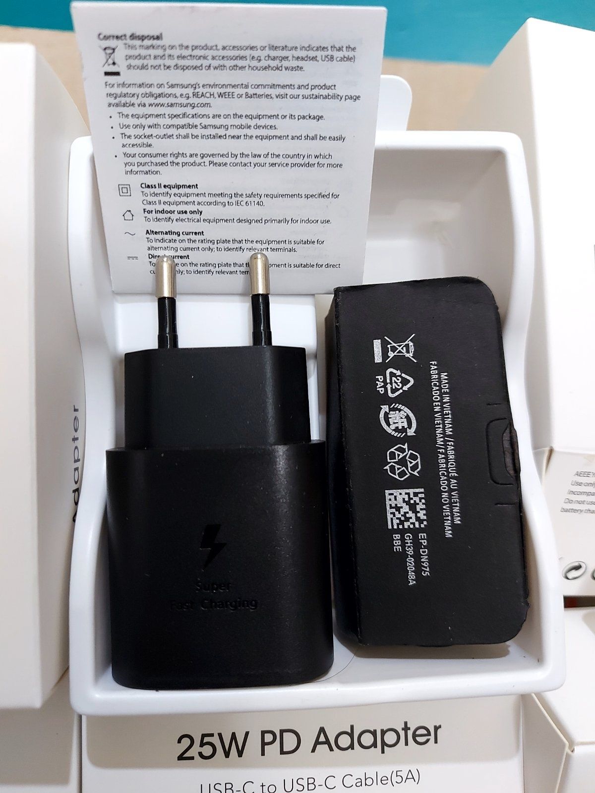 Мережевий зарядний пристрій Samsung 25w white & black