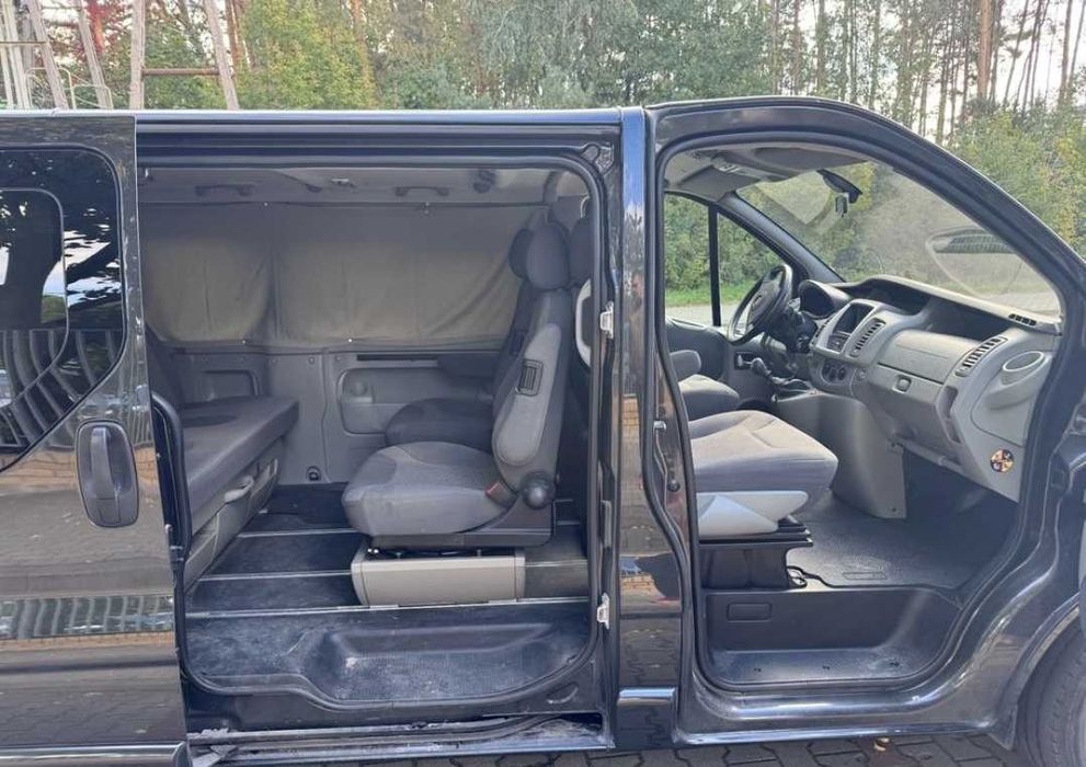 Opel Vivaro 2013 року — надійний помічник для роботи та подорожей!