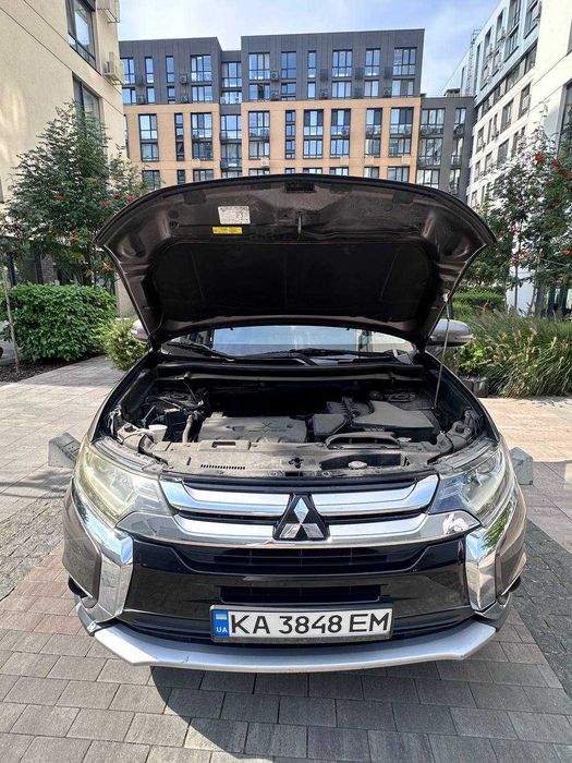 Mitsubishi Outlander, 2015, 2.4 бензин, AWD, 146 тис. км, 7 місць