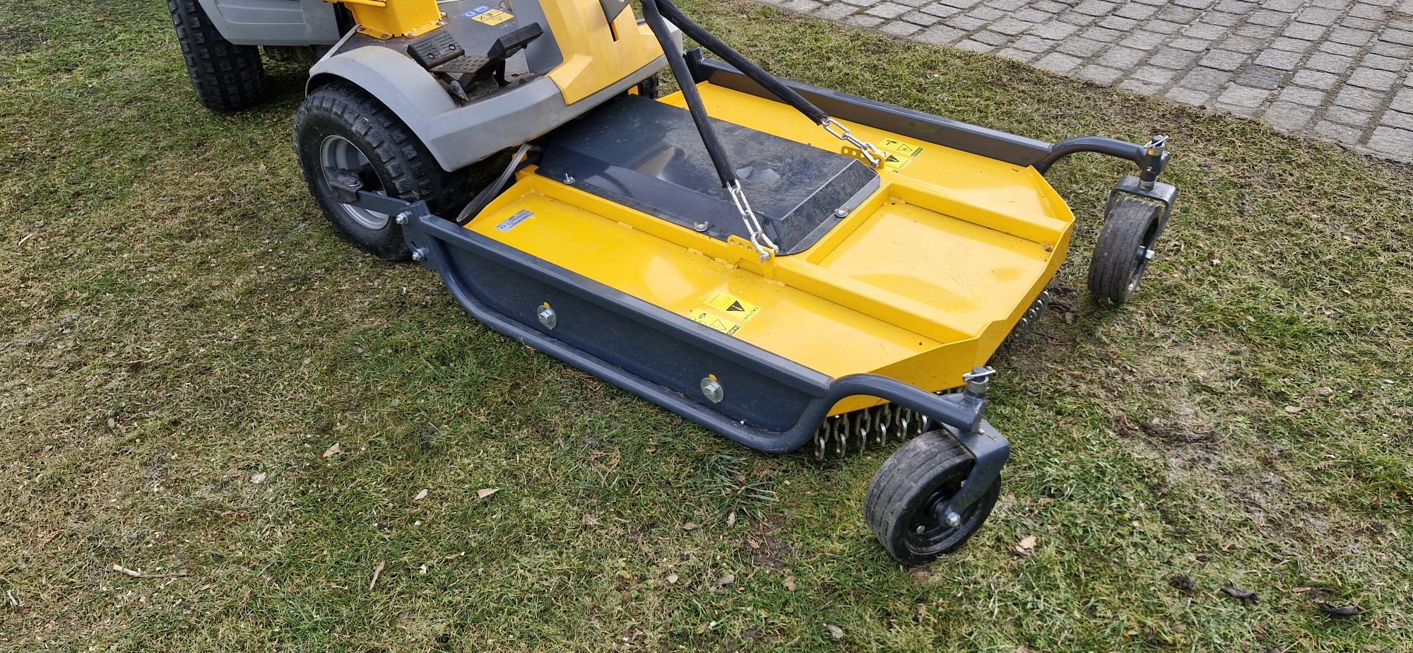 Stiga park kosisko agregat karczujacy mulczujący do krzaków trawy drze