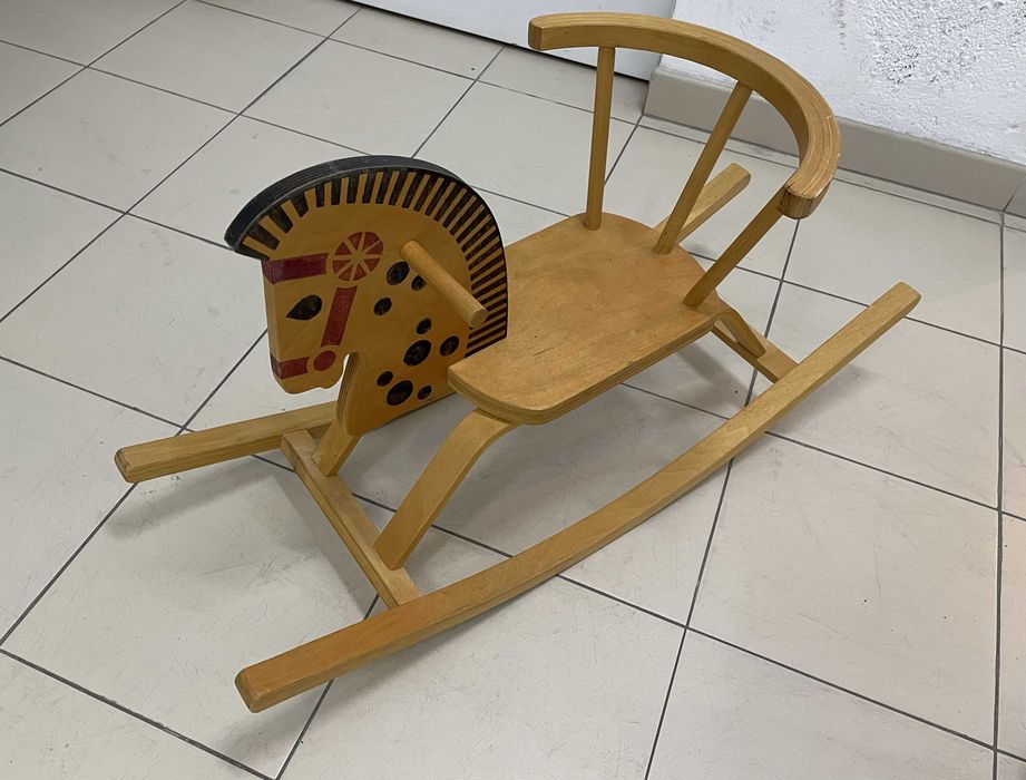 Cavalo de Baloiço para Criança