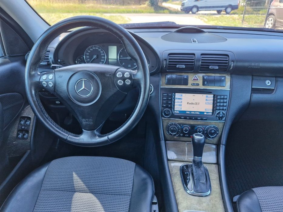 Mercedes C-klasa 2.2 cdi 122ps nawigacja xenon Automat Super Stan