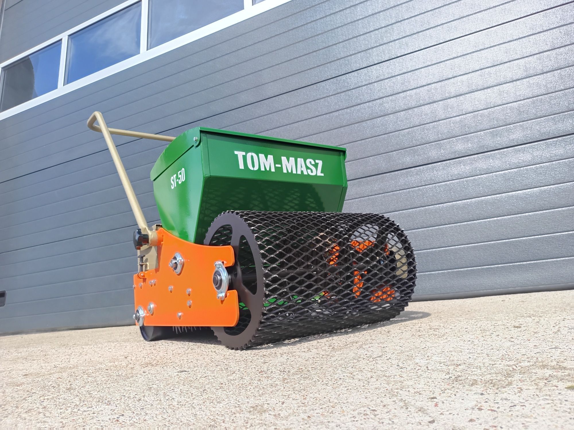 Siewnik do trawy pchany Tom-Masz ST-50